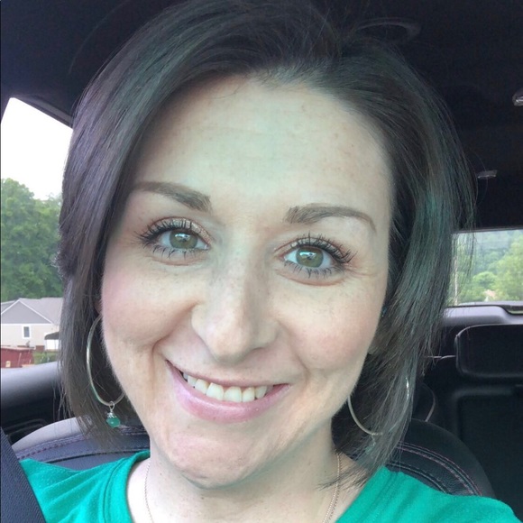 Meet your Posher, Amy - Picture 3 of 4